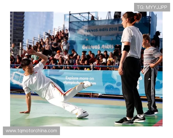 南京滑板队在攀岩联赛中的团队协作表现分析与点评